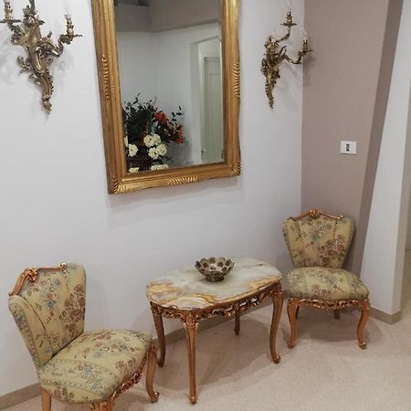מלון Ostuni Crispi House מראה חיצוני תמונה