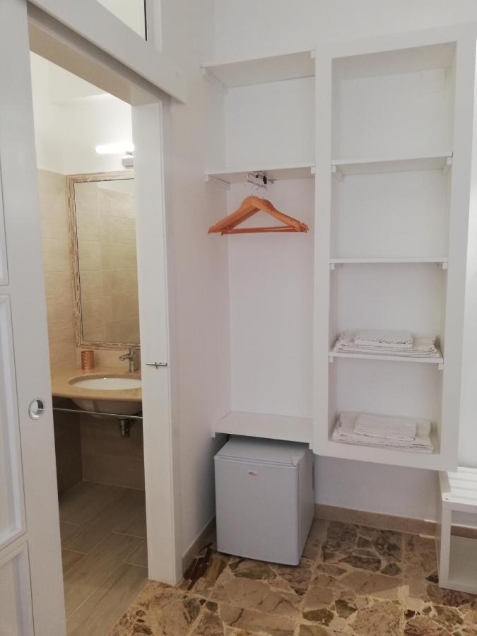 מלון Ostuni Crispi House מראה חיצוני תמונה
